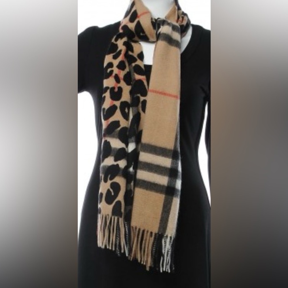 Burberry Cashmere Giant Check Animal Printed Scarf Camel - Picture 3 of 4